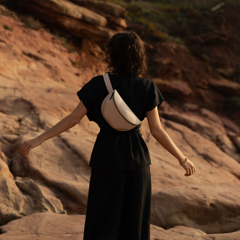 
                      
                        Handtas Susuki Belt Bag-stone
                      
                    