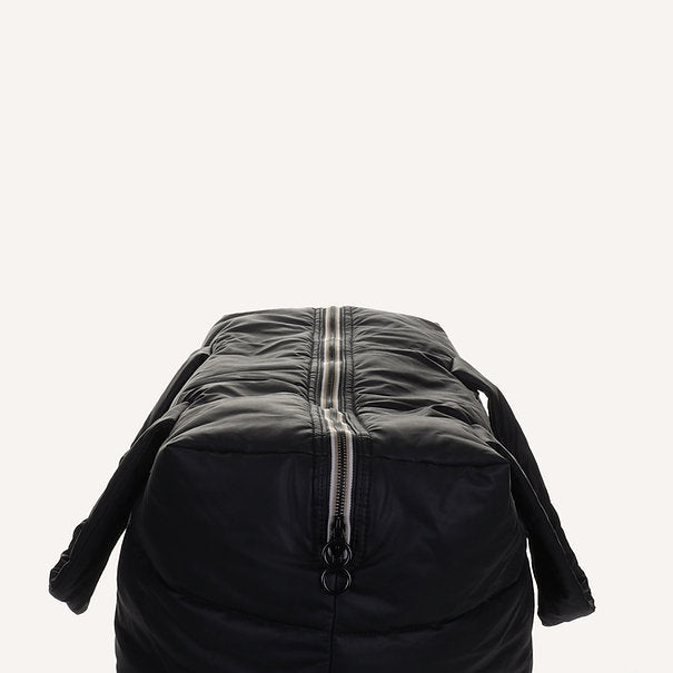 
                      
                        CAMILL Big Puffy Weekend Bag-black
                      
                    