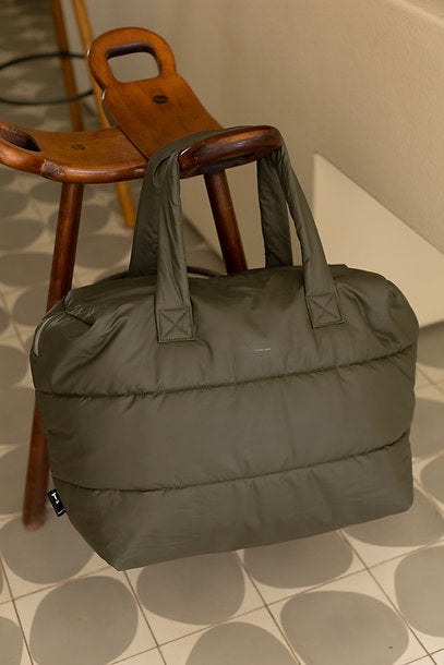 CAMILL Big Puffy Weekend Bag-olive night