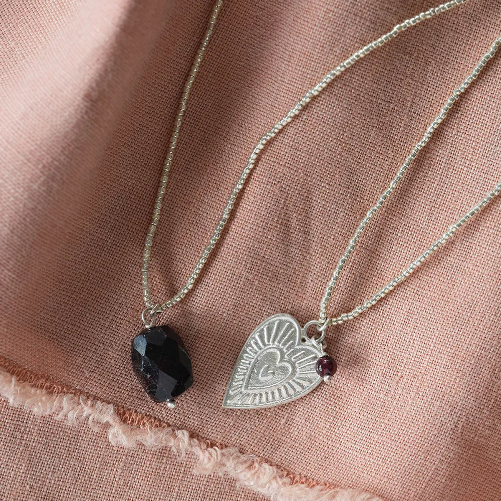 
                      
                        Ketting Calm Garnet-silver
                      
                    