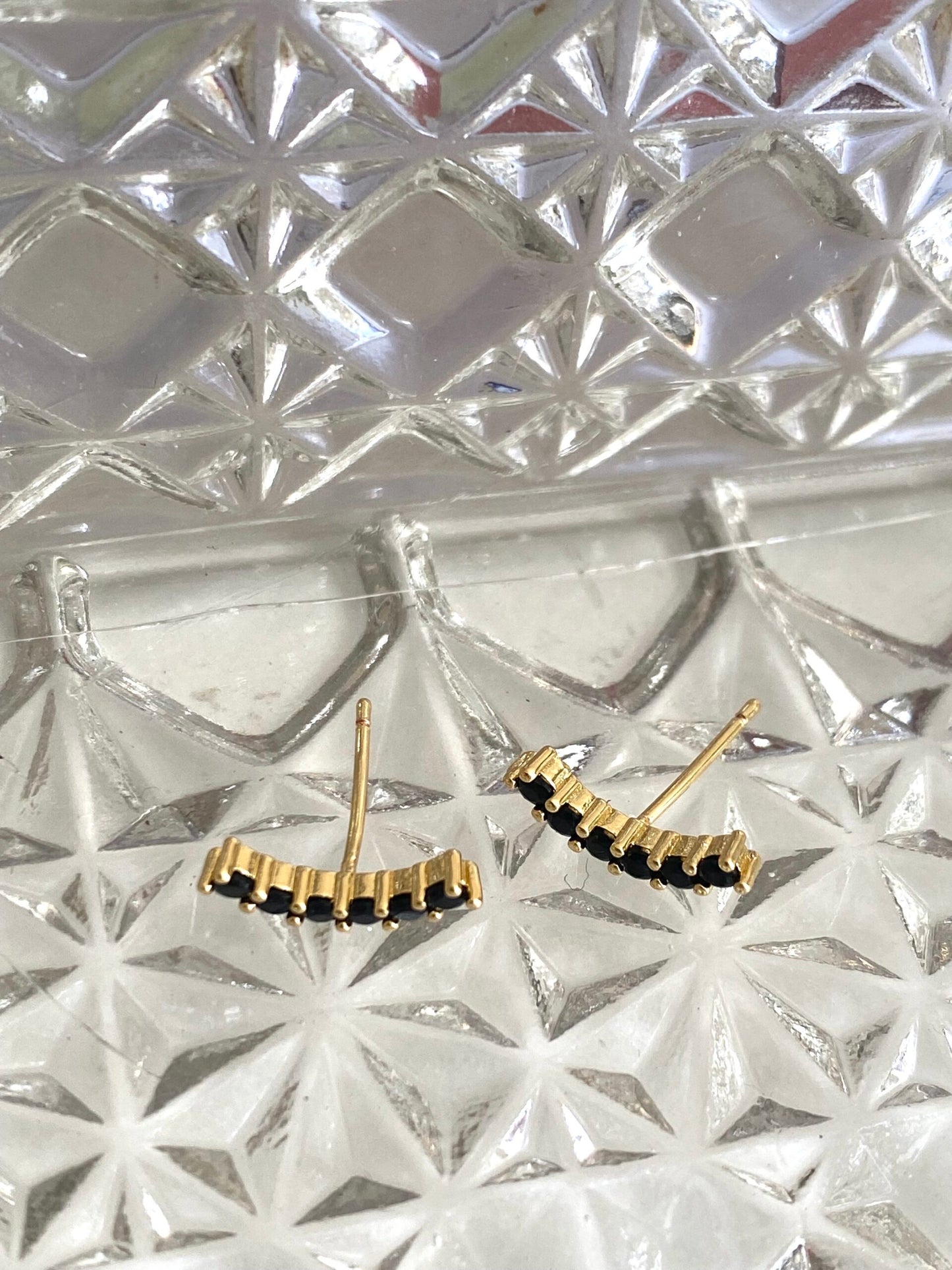 Oorbellen Earcuff Strass Black-gold