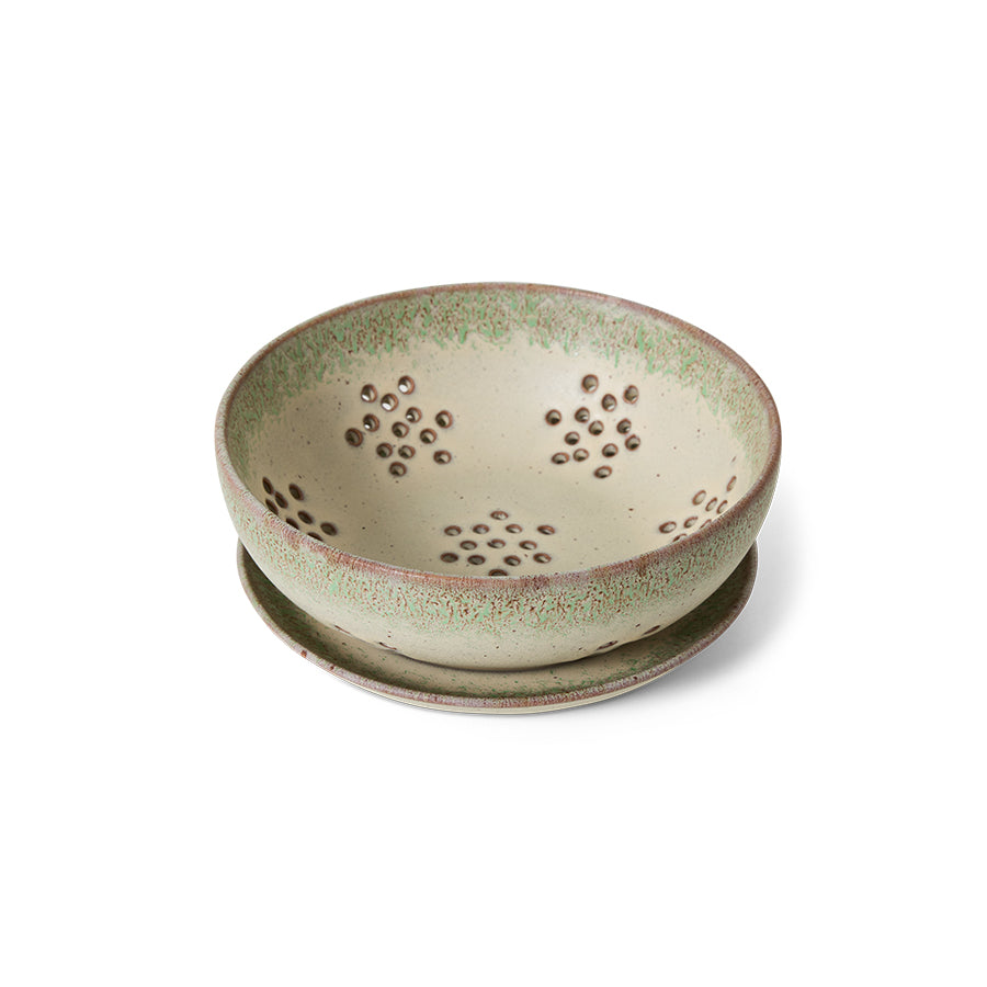 
                      
                        70s ceramics: Berry Bowl-slush
                      
                    