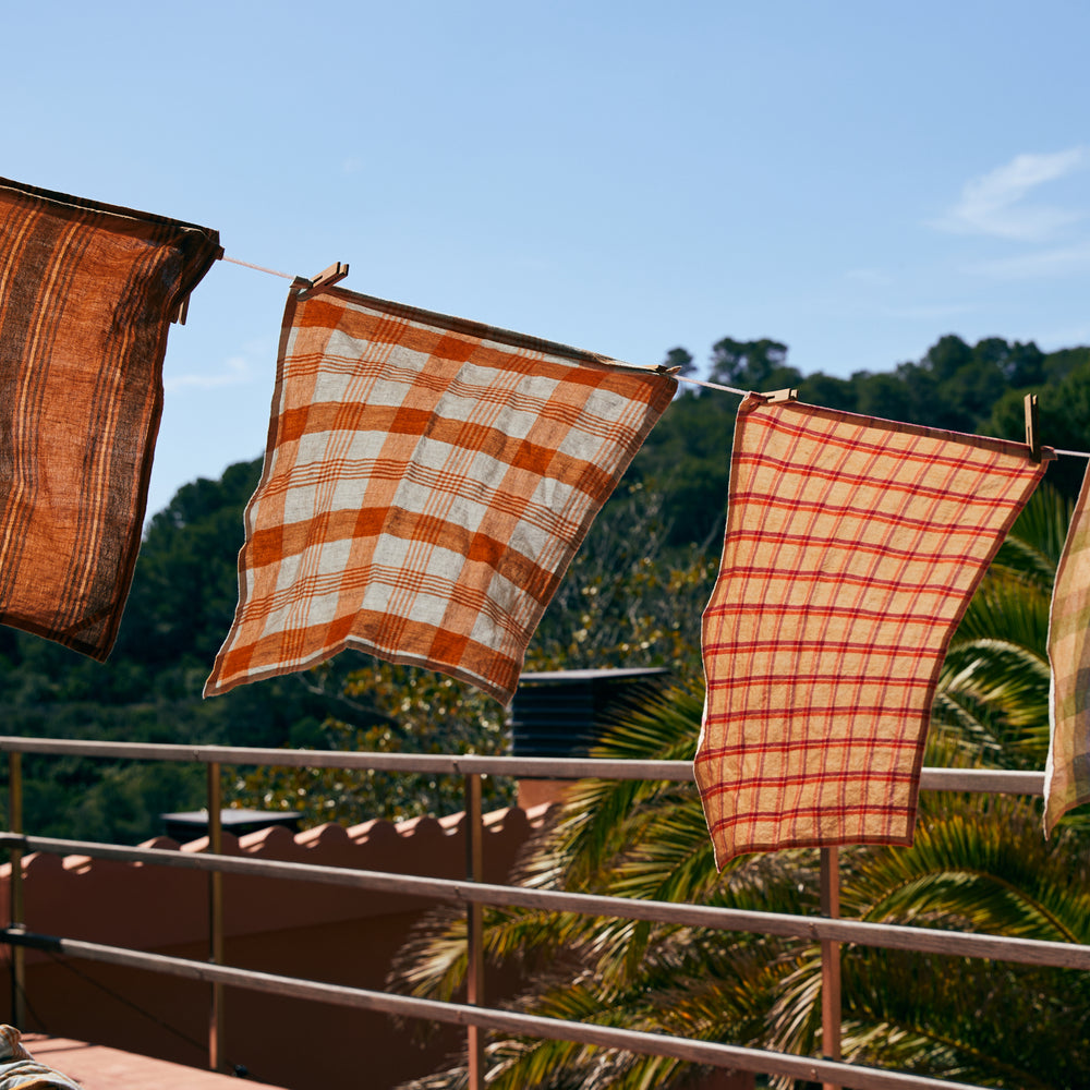 
                      
                        Handdoek Vida striped 50x70cm-amber/grey
                      
                    