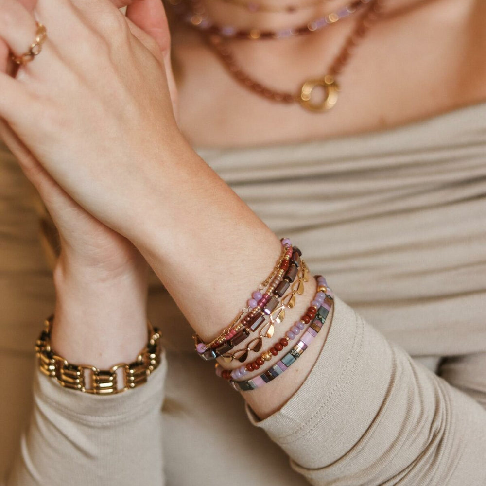 
                      
                        Armband Janny-gold
                      
                    