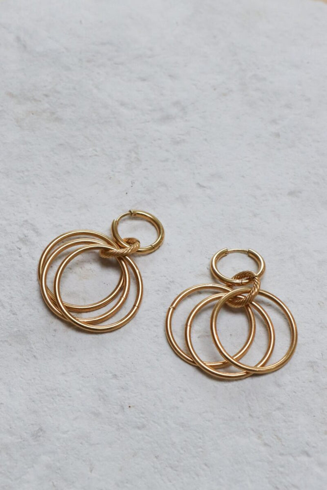 
                      
                        Oorbel Single Hoop Elegant Round-gold
                      
                    