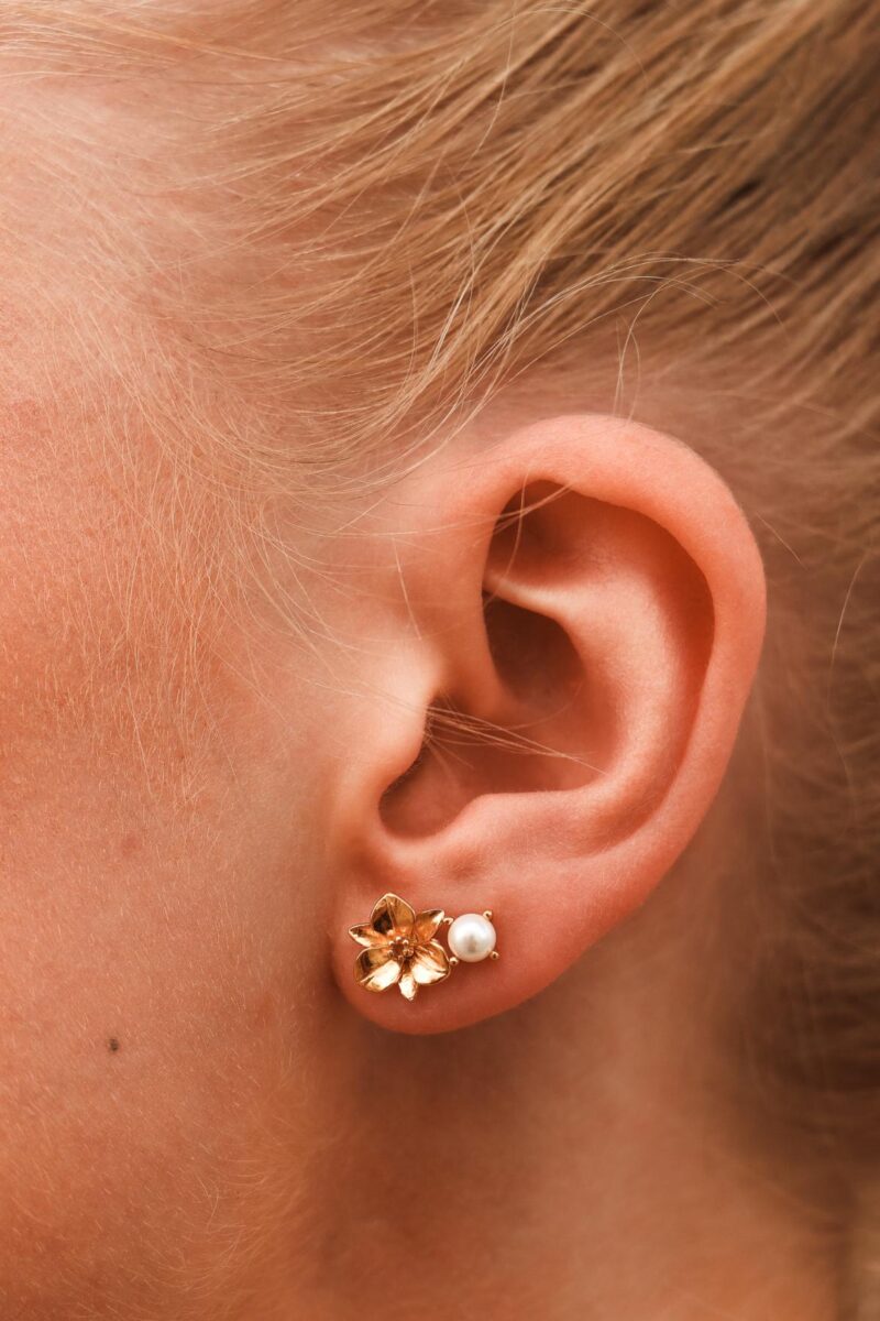Studs Pearl-gold