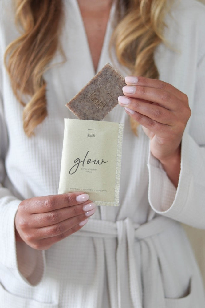 
                      
                        Zeepbar in Giftbag 'Glow'-scrub/coffee
                      
                    