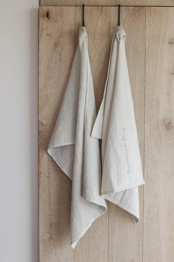 Keukenset Handdoeken Karin 'This kitchen is for dancing'-naturel
