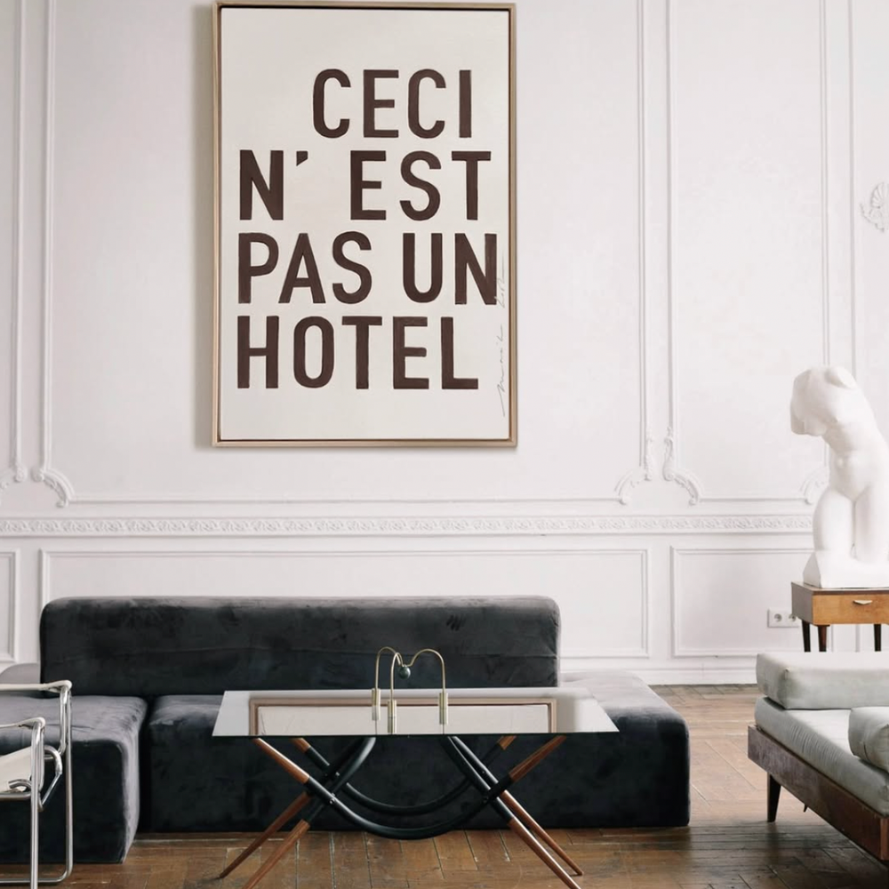 Art Print + Premium Frame 'Hotel'-black/natural oak