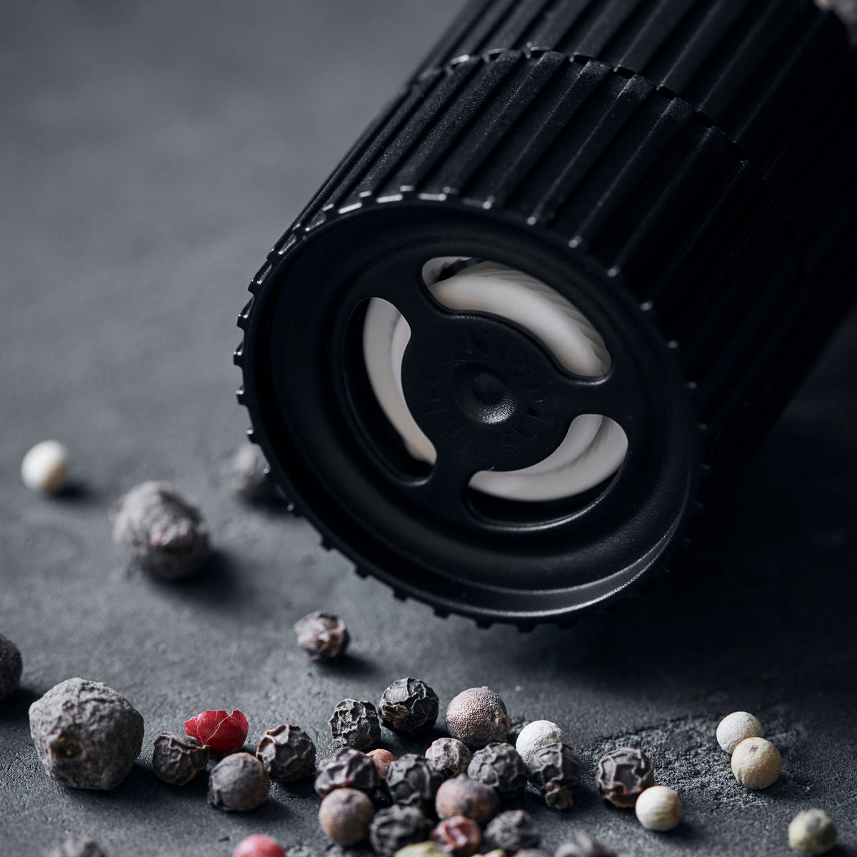 Nicolas Vahé Giftbox Merry Christmas-sea salt & pepper mix