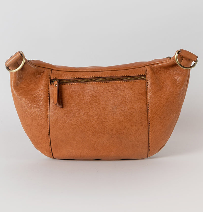 
                      
                        Drew Maxi Bum Bag / Checkered Strap-wild oak (Soft Grain leather)
                      
                    