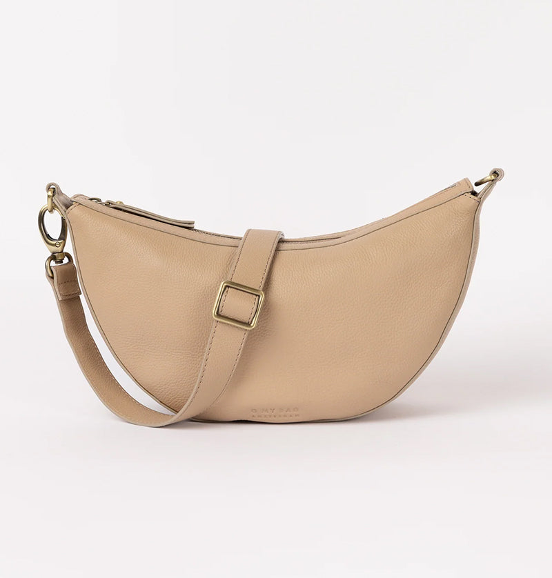 
                      
                        Leo Bum Bag Twisted Handle-Sand (Soft Grain leather)
                      
                    