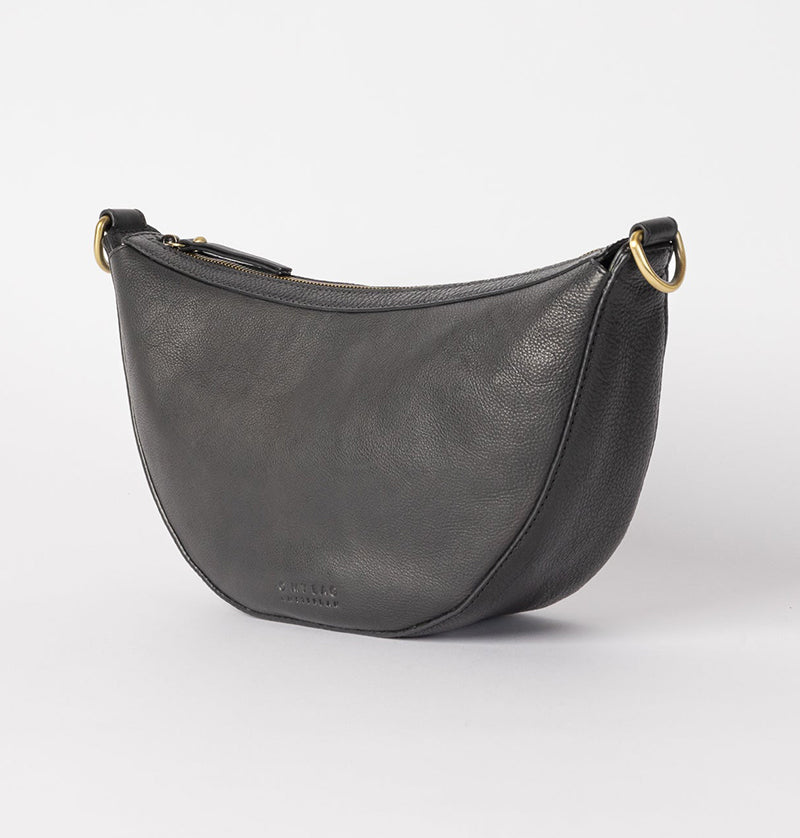 
                      
                        Leo Bum Bag Twisted Handle-Black (Soft Grain leather)
                      
                    