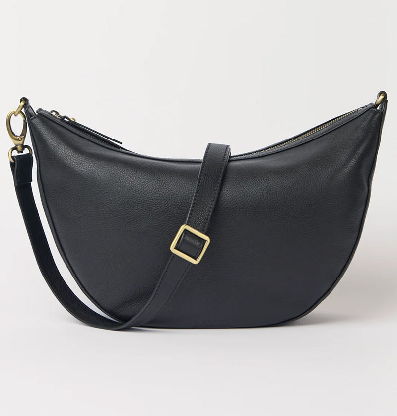 OP BESTELLING: Leo Maxi Bum Bag Twisted Handle-Black (Soft Grain leather)