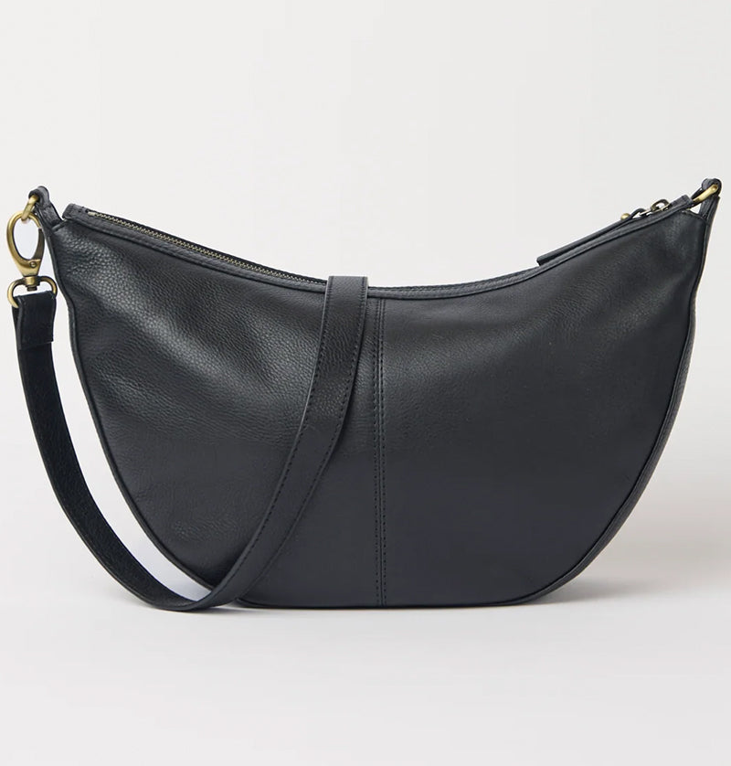 OP BESTELLING: Leo Maxi Bum Bag Twisted Handle-Black (Soft Grain leather)