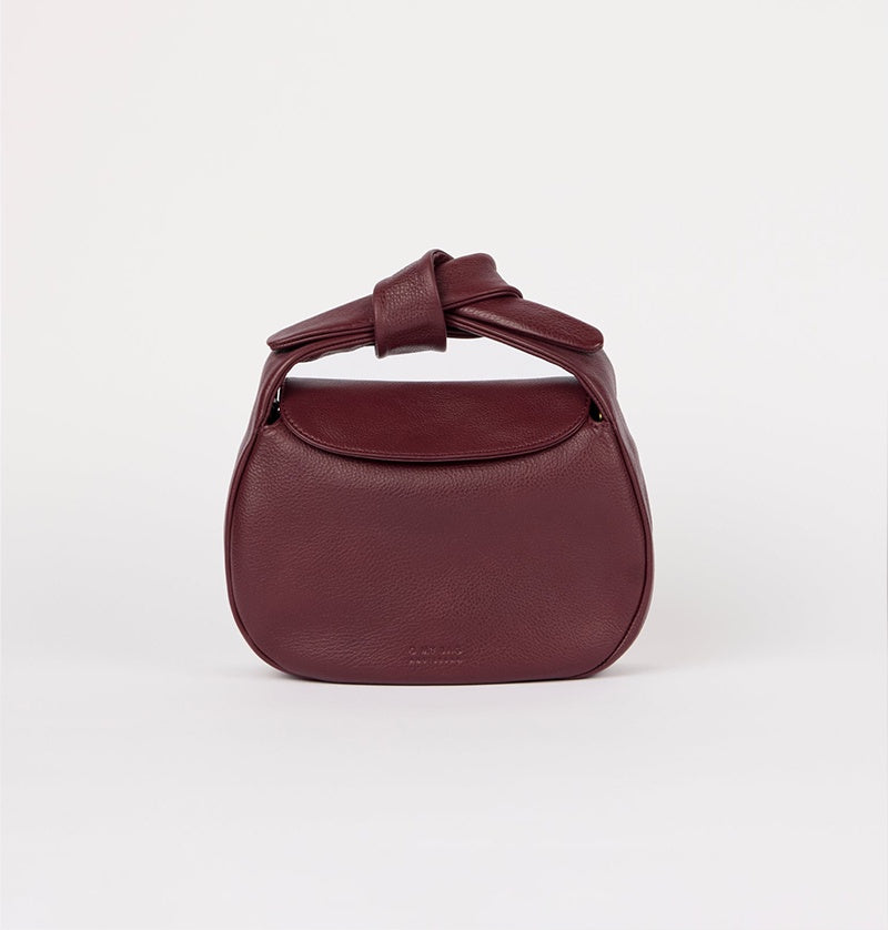 Handtas Coco Croissant-cherry (soft grain leather)