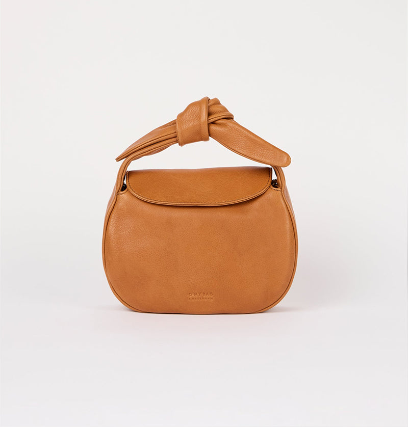 Handtas Coco Croissant-wild oak (soft grain leather)