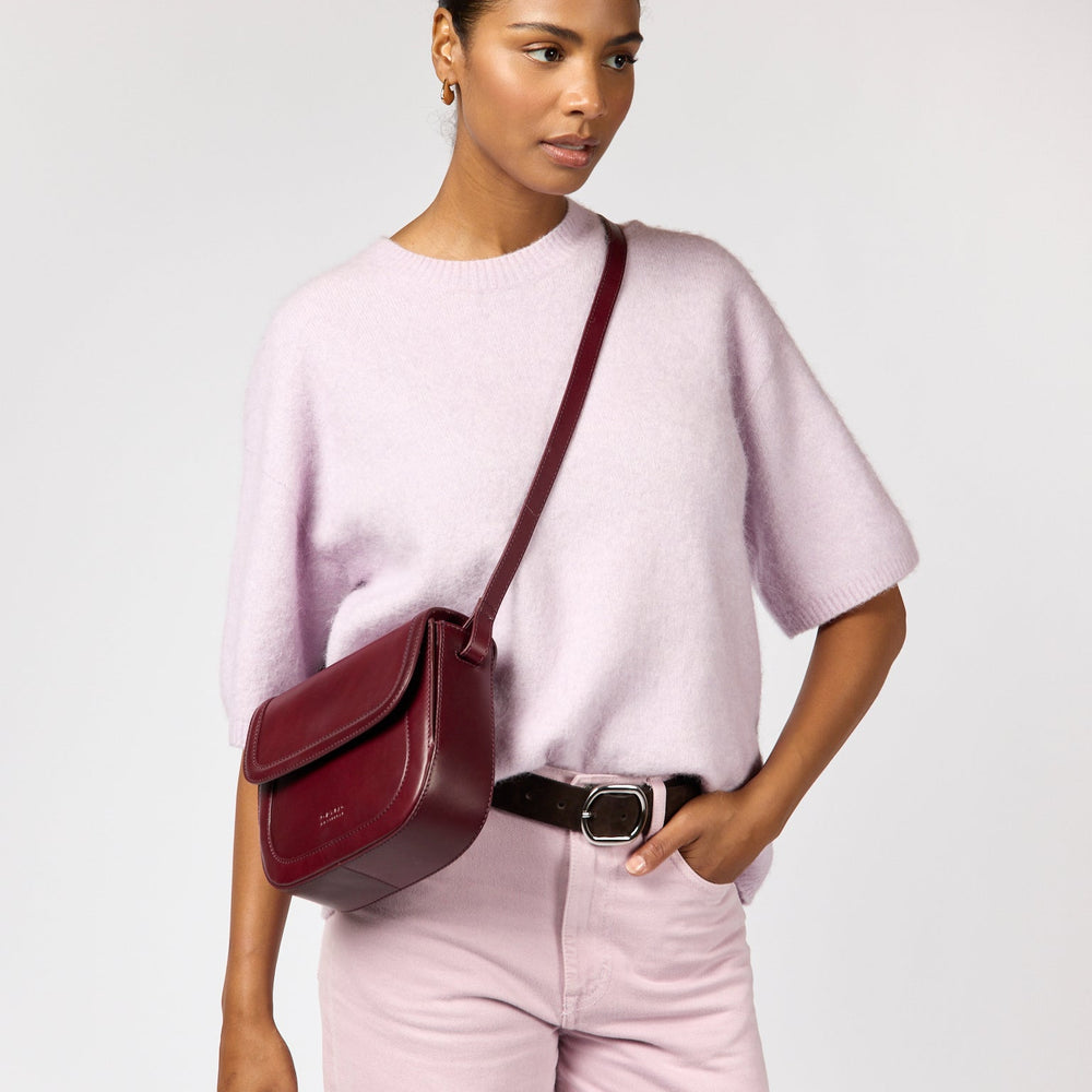 
                      
                        Handtas Nina-cherry (classic leather)
                      
                    
