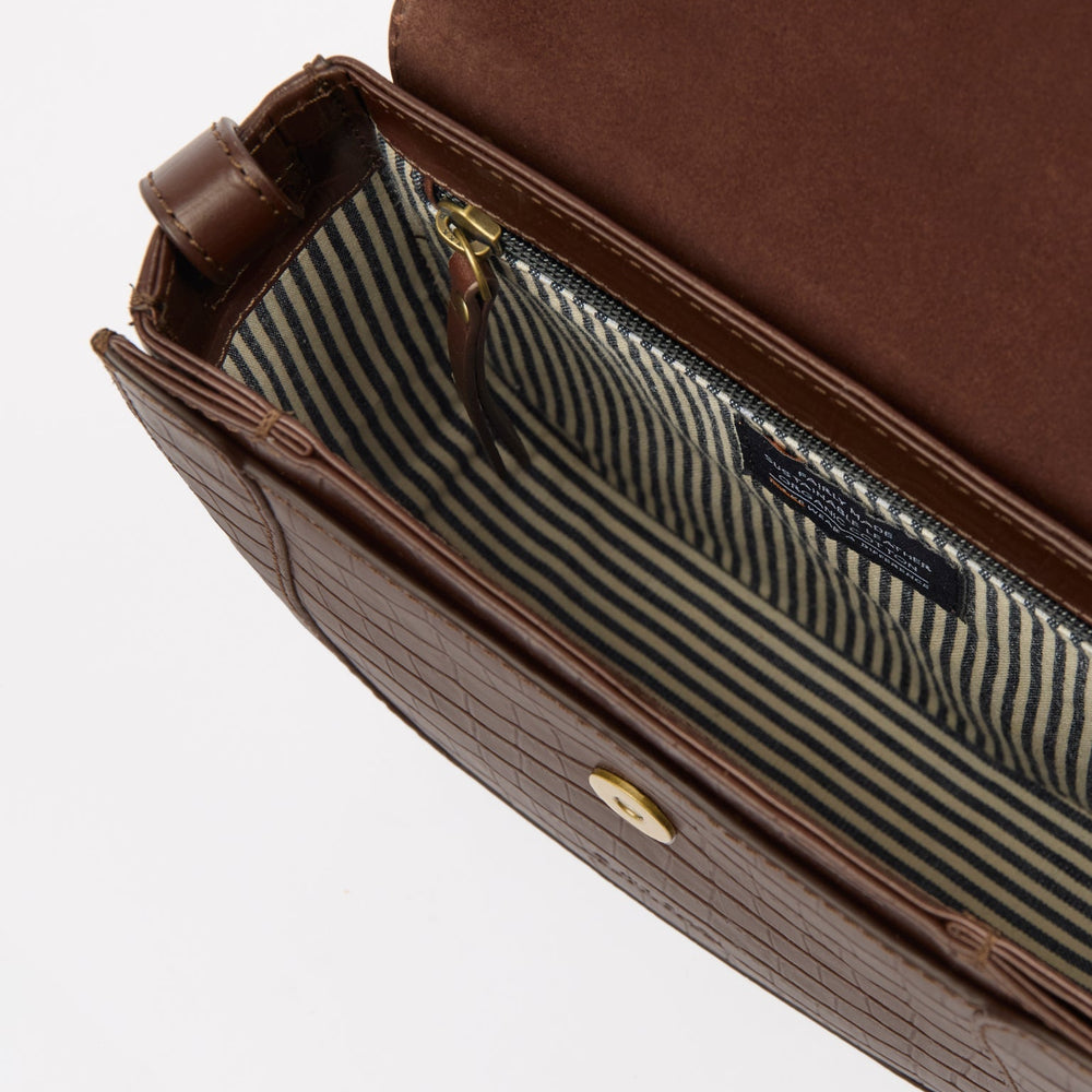 
                      
                        Handtas Nina Croco Print Leather-chocolate (classic leather)
                      
                    