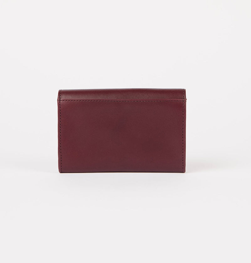 
                      
                        Jo's Purse/Wallet-cherry (classic leather)
                      
                    