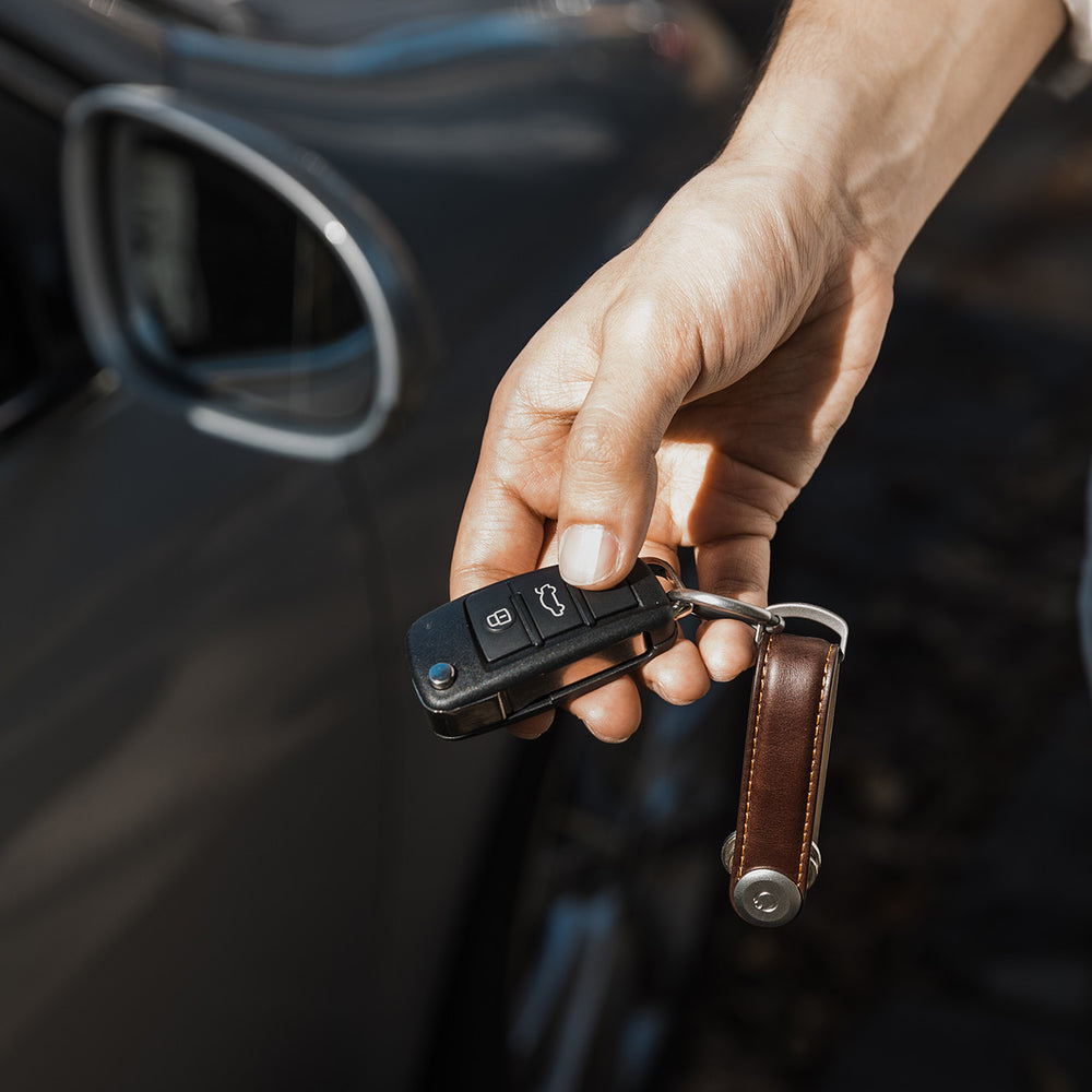 
                      
                        Orbitkey 2.0 Crazy Horse Leather-oak brown
                      
                    
