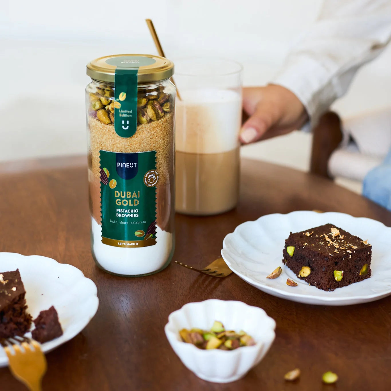 Pineut DIY Cake Dubai brownie (limited edition)-Fles 500ML