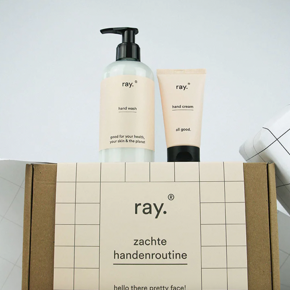 
                      
                        Giftset 'Zachte Handenroutine'-handwash & handcrème
                      
                    