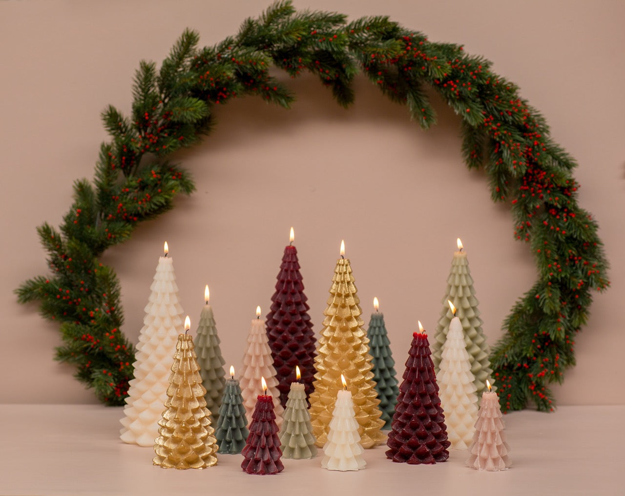 Xmas Tree Candle 10x20cm-aubergine