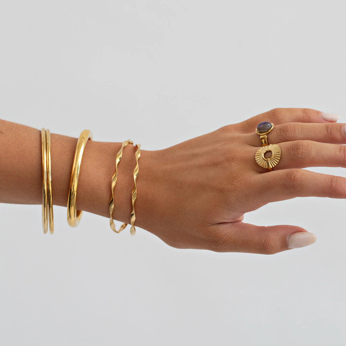 Armband Bangle Juni Wavy Twisted-gold
