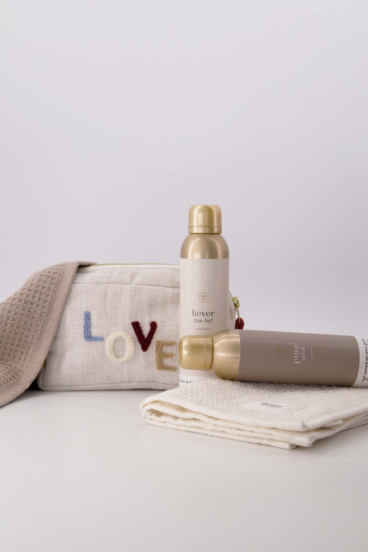 Doucheschuim 'Liever dan Lief'-off white