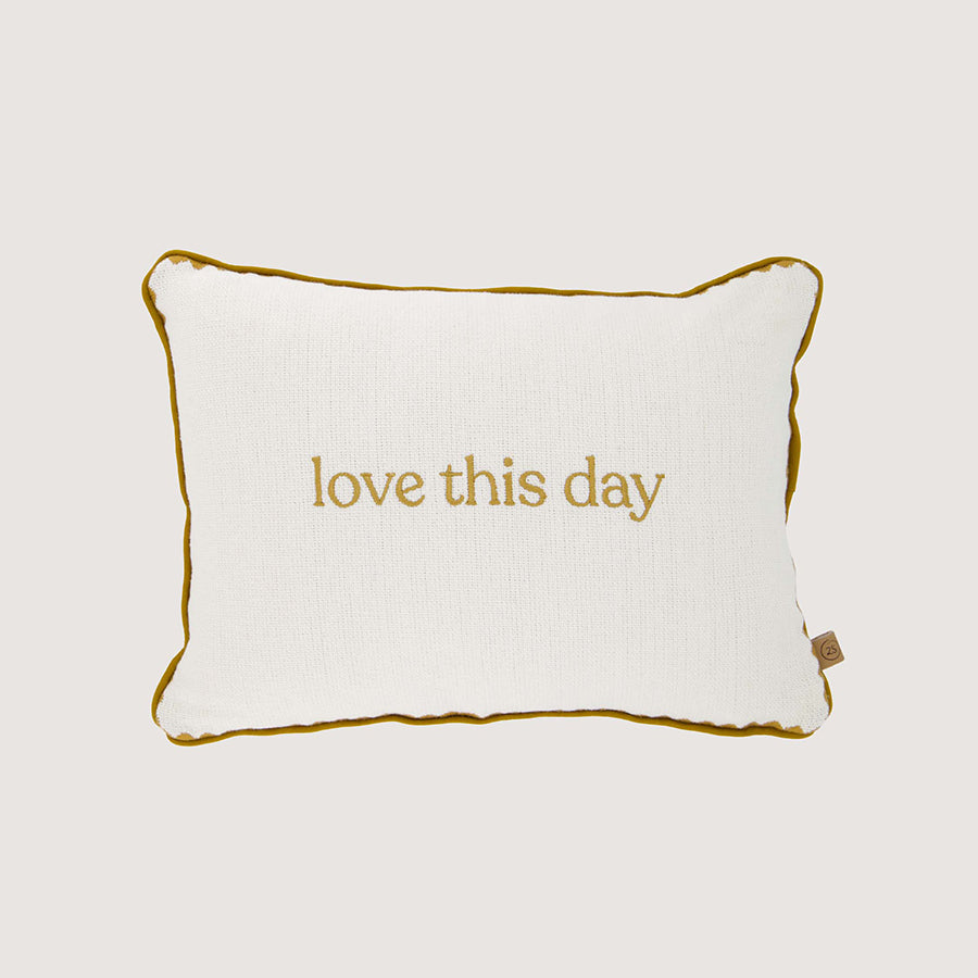 Kussen 'Love this day' 35x25cm-white/gold