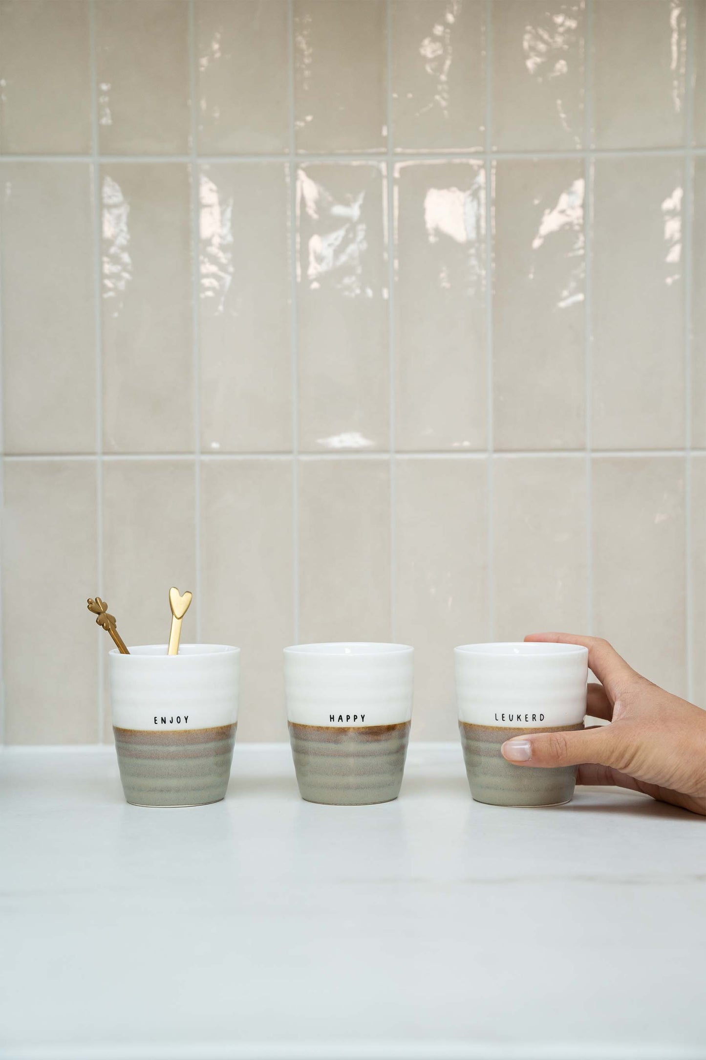 Koffiemok Duocolor 'Kusje'-grijsblauw/wit